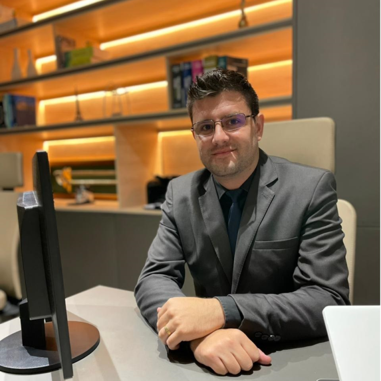 Alessandro Lopes Carrasco, advogado — Castro & Carrasco
